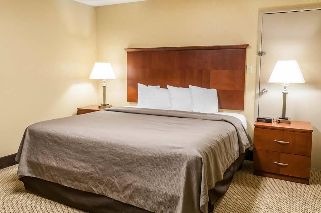 Quality Inn & Suites Albuquerque West Eksteriør bilde